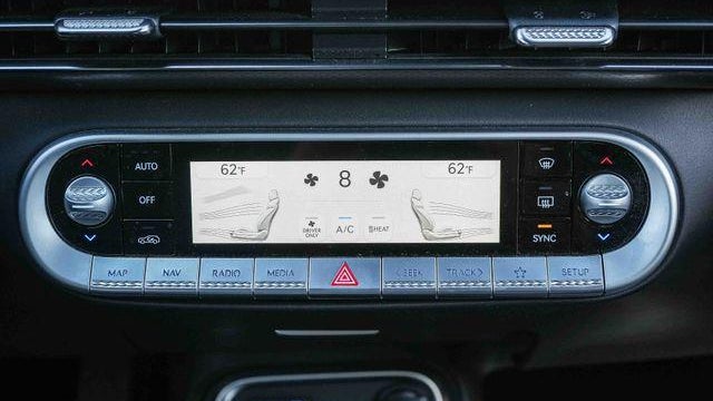 2023 Genesis GV60 Advanced