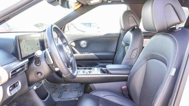 2023 Genesis GV60 Advanced