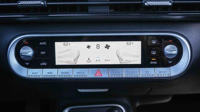 2023 Genesis GV60 Advanced