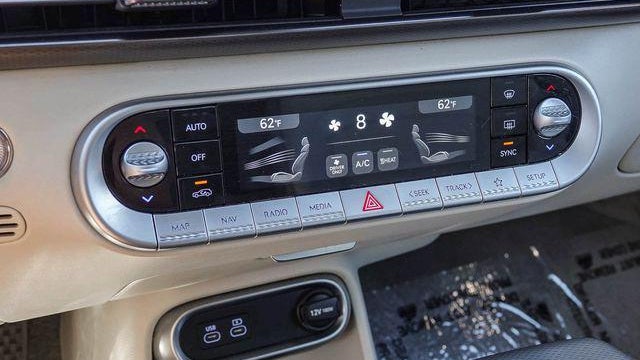 2023 Genesis GV60 Advanced