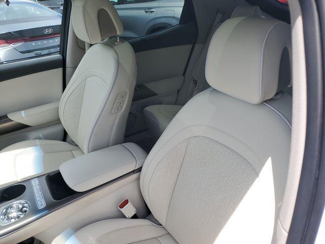 2023 Genesis Gv60 - $34,988