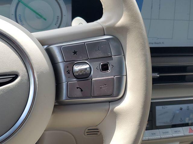 2023 Genesis Gv60 - $34,988