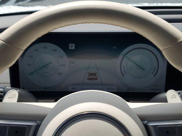 2023 Genesis Gv60 - $34,988