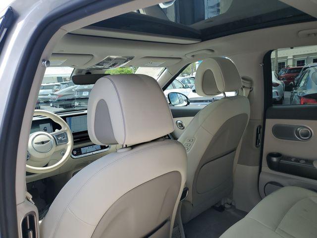 2023 Genesis Gv60 - $34,988