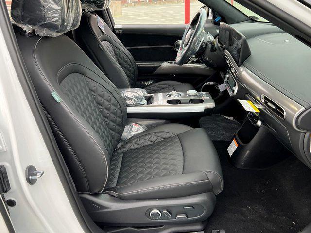 2025 Genesis Gv60 - $59,655
