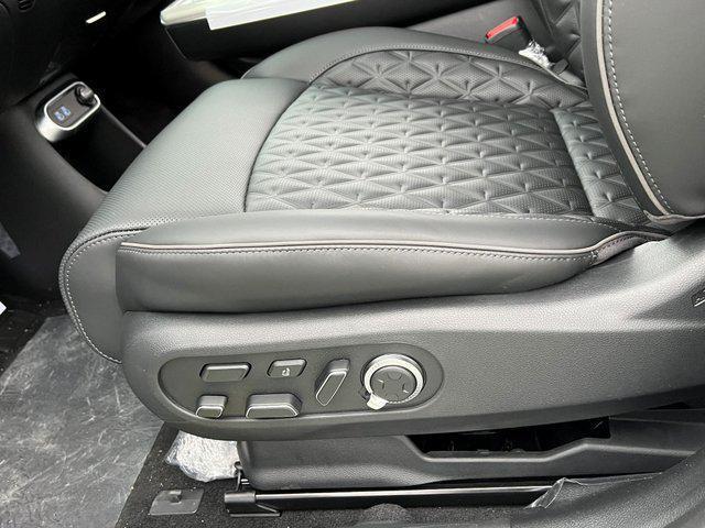2025 Genesis Gv60 - $59,655