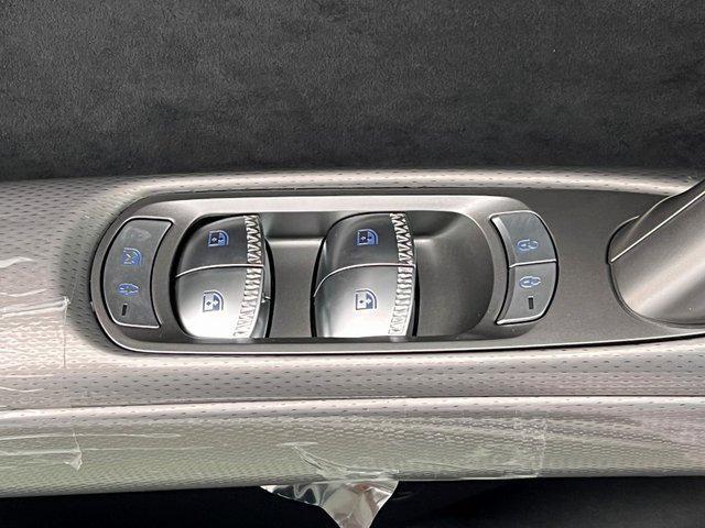 2025 Genesis Gv60 - $59,655
