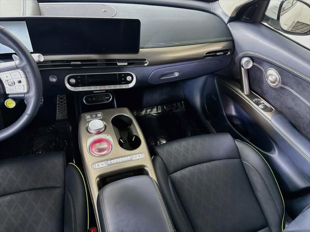 2023 Genesis Gv60 - $37,996