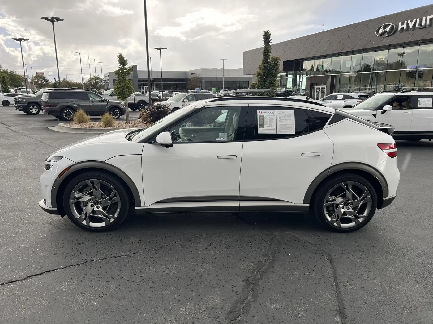 2023 Genesis Gv60 - $39,236