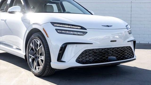 2026 Genesis GV60 Standard