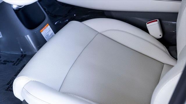 2026 Genesis GV60 Standard