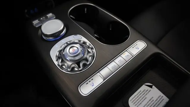 2026 Genesis GV60 Standard