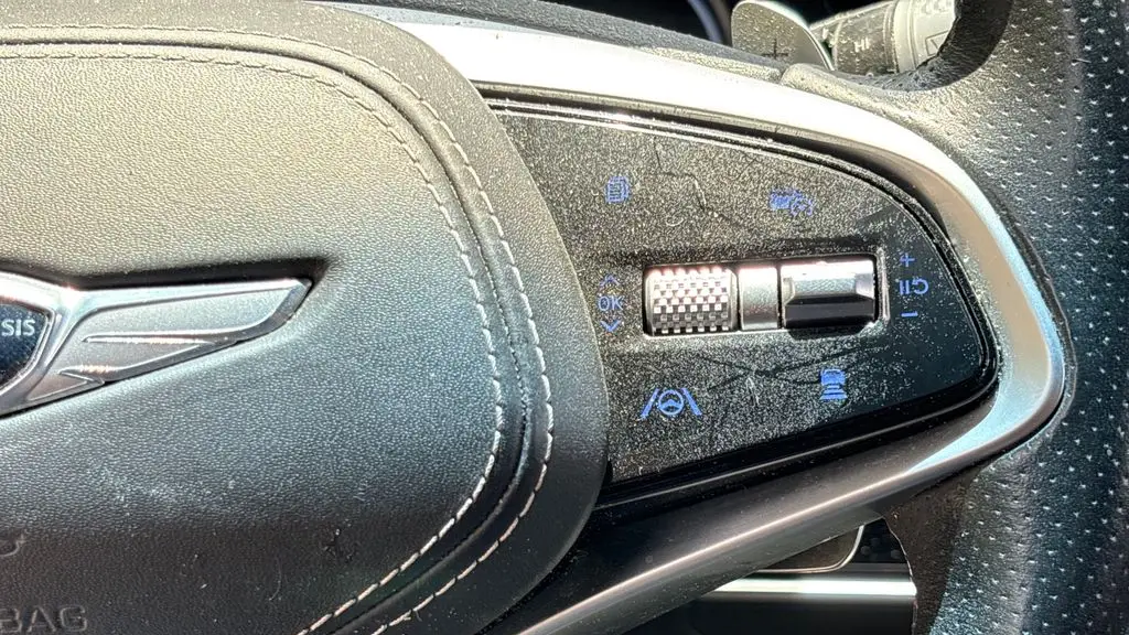 2022 Genesis GV70 2.5T Standard