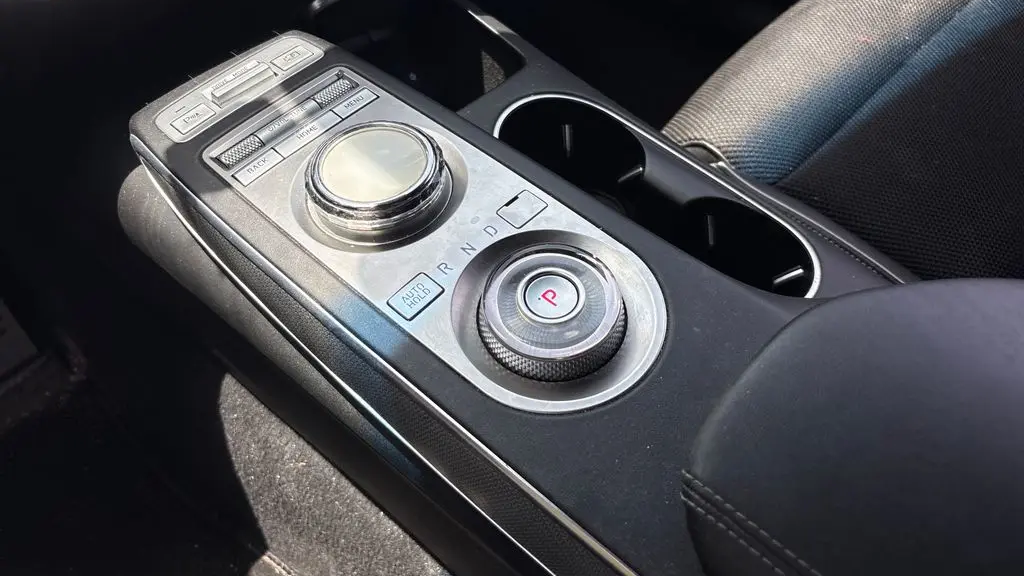 2022 Genesis GV70 2.5T Standard