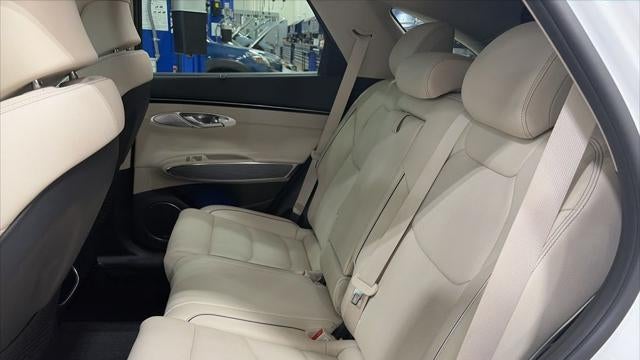 2022 Genesis GV70 2.5T Standard