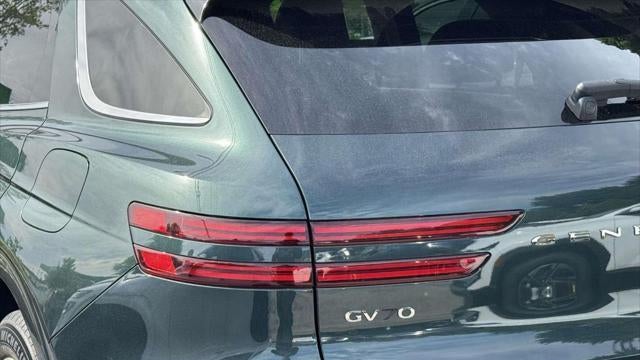 2023 Genesis GV70 2.5T Standard