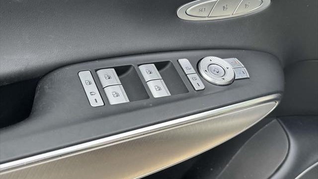 2023 Genesis GV70 2.5T Standard