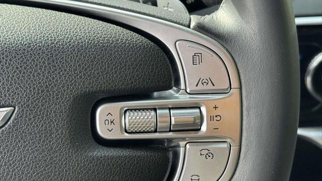 2023 Genesis GV70 2.5T Standard