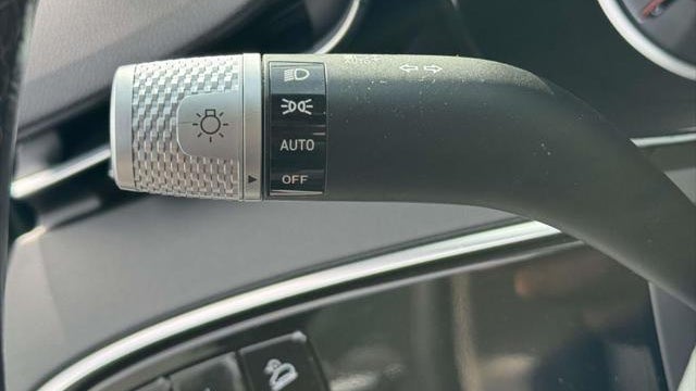 2023 Genesis GV70 2.5T Standard