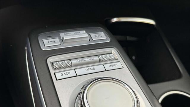 2023 Genesis GV70 2.5T Standard