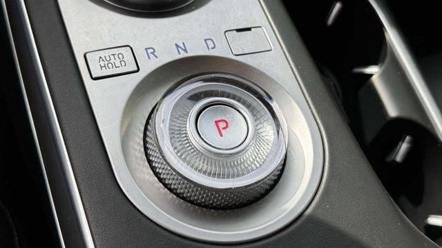 2023 Genesis GV70 2.5T Standard