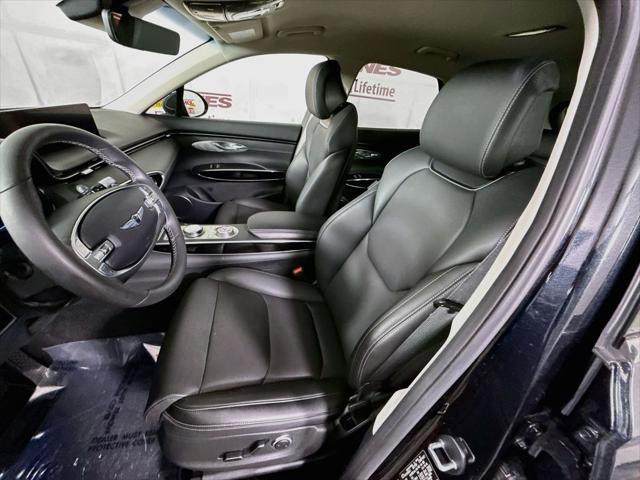 2025 Genesis Gv70 - $36,989