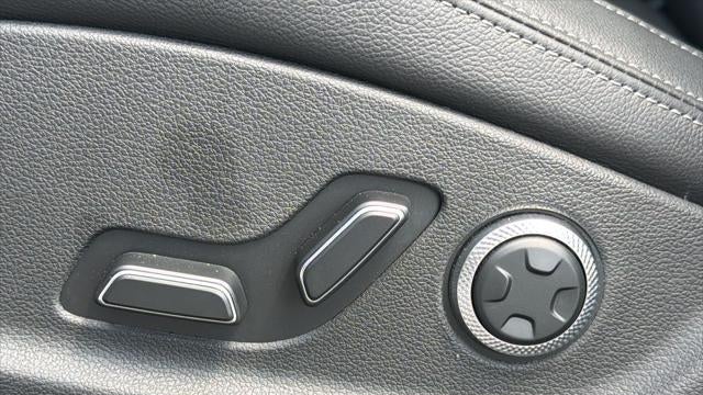 2026 Genesis GV70 2.5T Standard