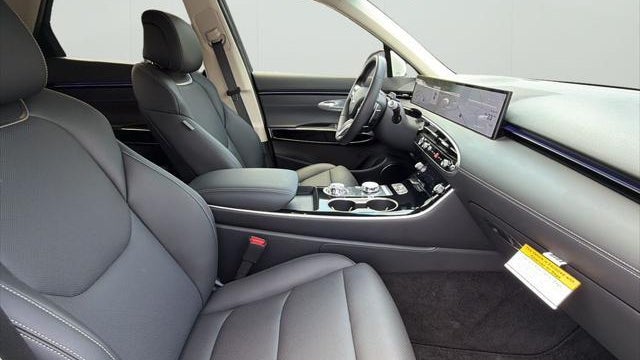 2026 Genesis GV70 2.5T Standard