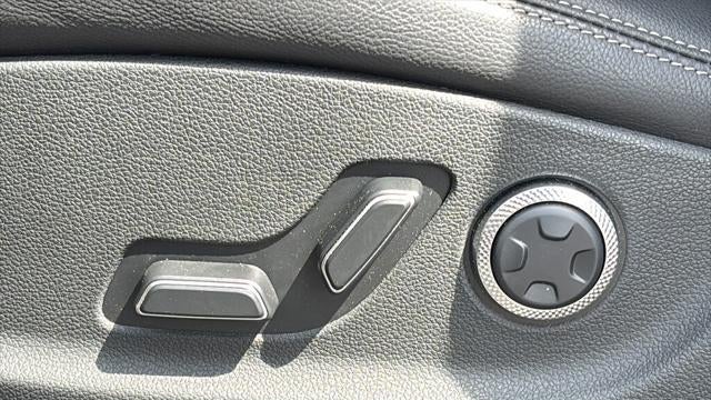 2026 Genesis GV70 2.5T Standard