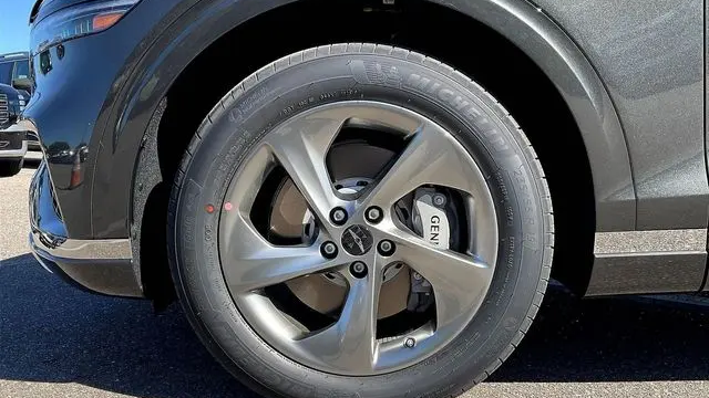 2026 Genesis GV70 2.5T Standard