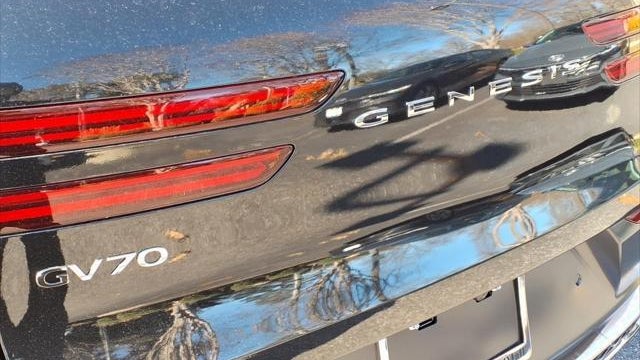 2026 Genesis GV70 2.5T Standard