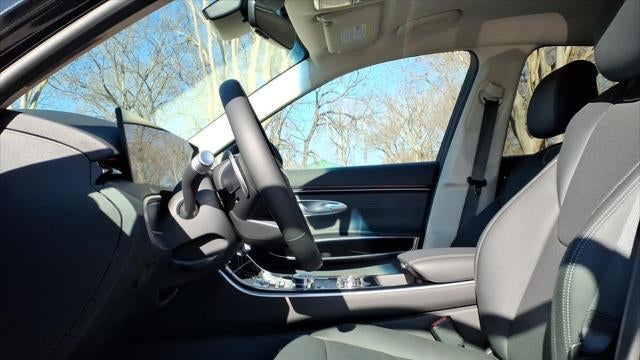 2026 Genesis GV70 2.5T Standard