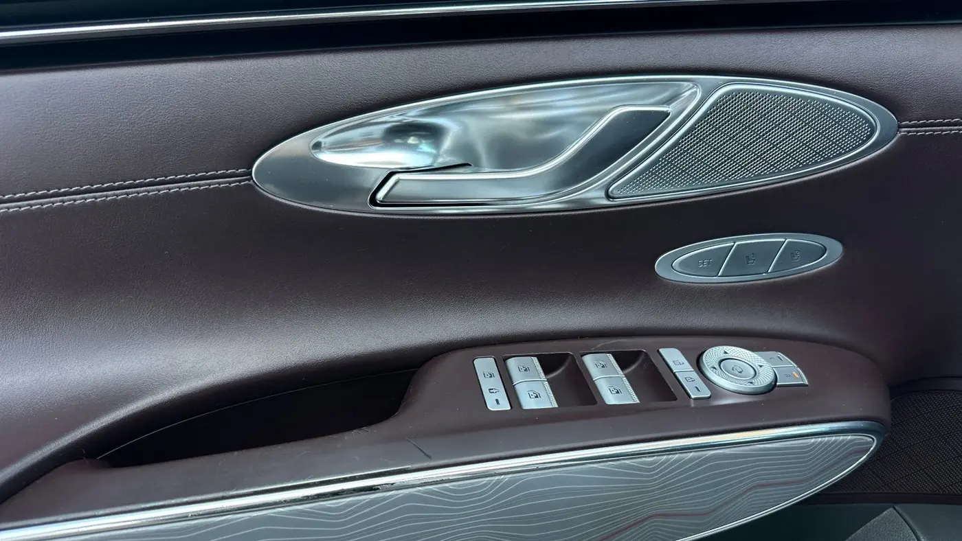 2022 Genesis GV70 2.5T Standard