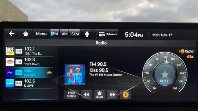 2022 Genesis GV70 2.5T Standard