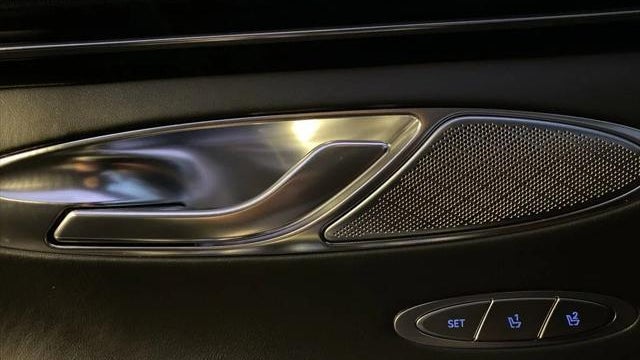 2022 Genesis GV70 2.5T Standard