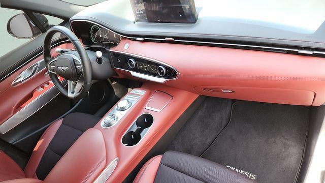2023 Genesis GV70 2.5T Standard