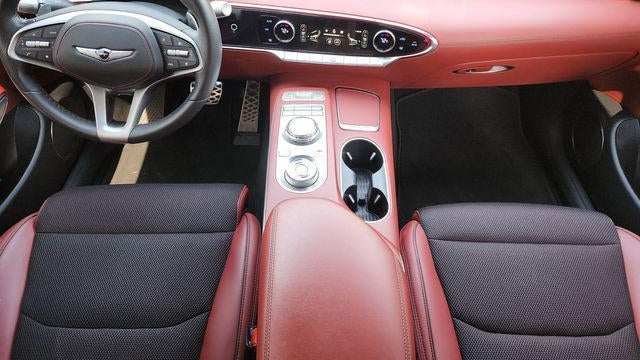 2023 Genesis GV70 2.5T Standard