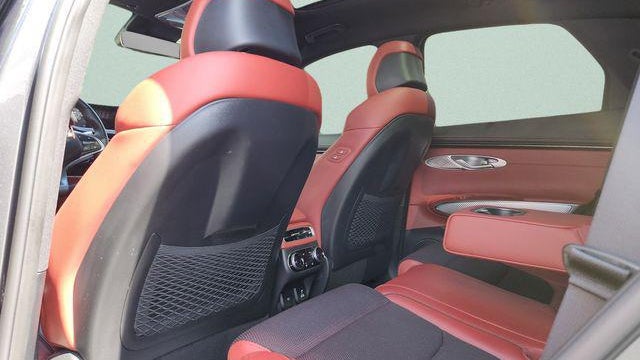 2023 Genesis GV70 2.5T Standard