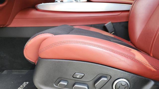 2023 Genesis GV70 2.5T Standard