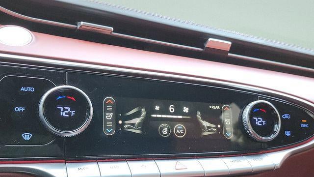 2023 Genesis GV70 2.5T Standard