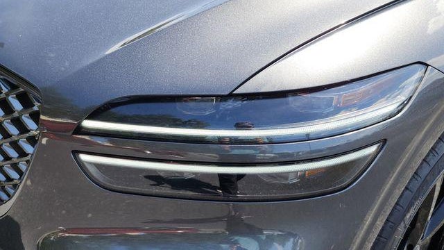 2023 Genesis GV70 2.5T Standard