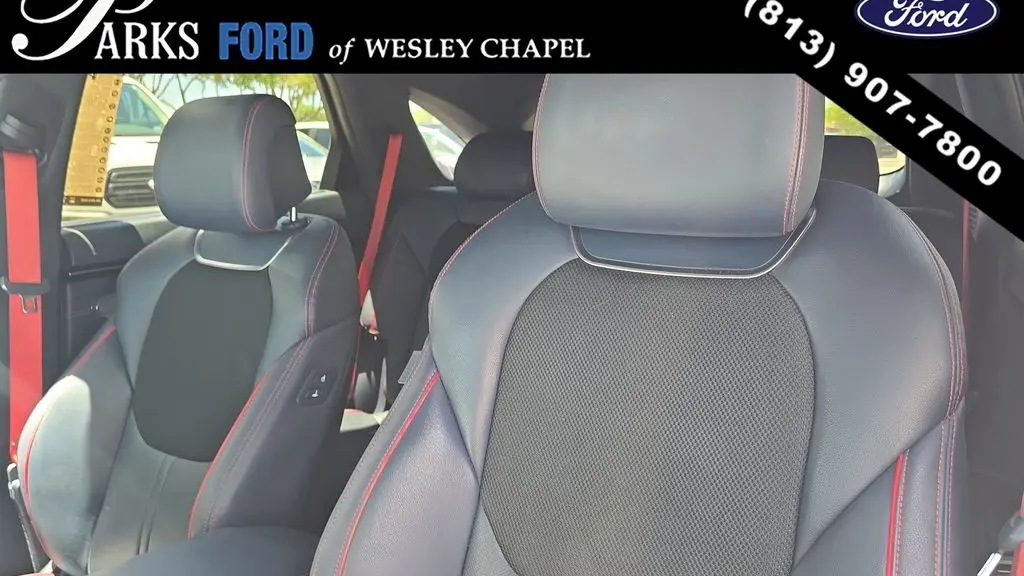 2023 Genesis GV70 2.5T Standard