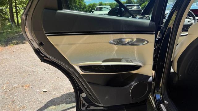 2023 Genesis GV70 2.5T Standard