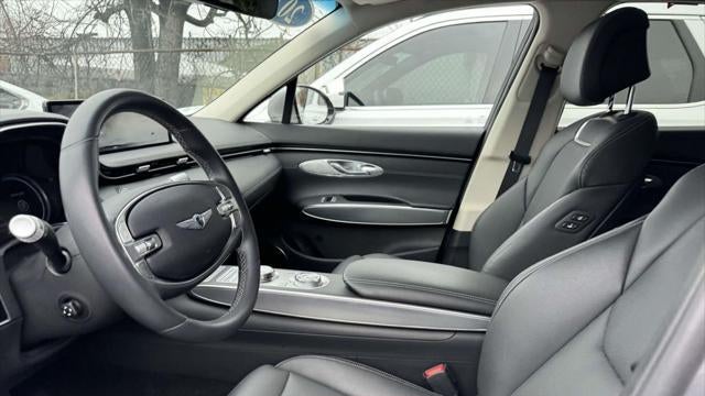 2023 Genesis GV70 2.5T Standard