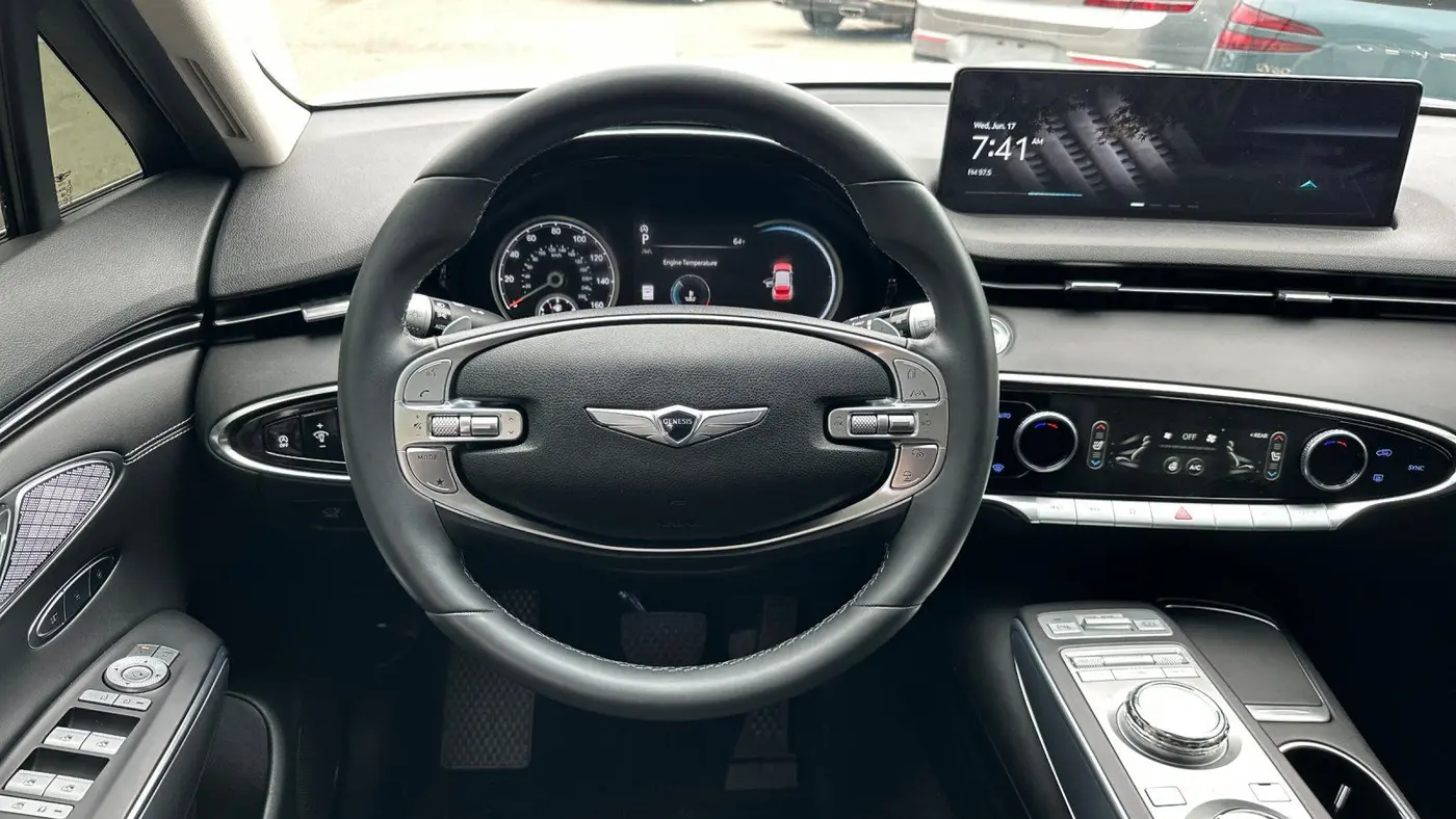 2023 Genesis GV70 2.5T Standard