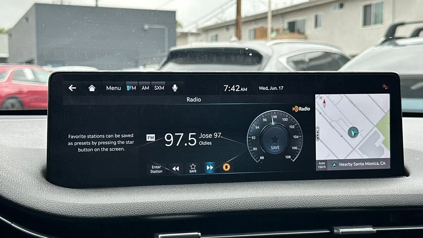 2023 Genesis GV70 2.5T Standard