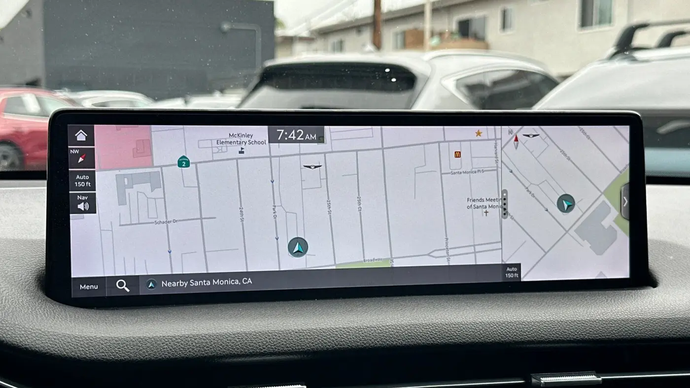 2023 Genesis GV70 2.5T Standard