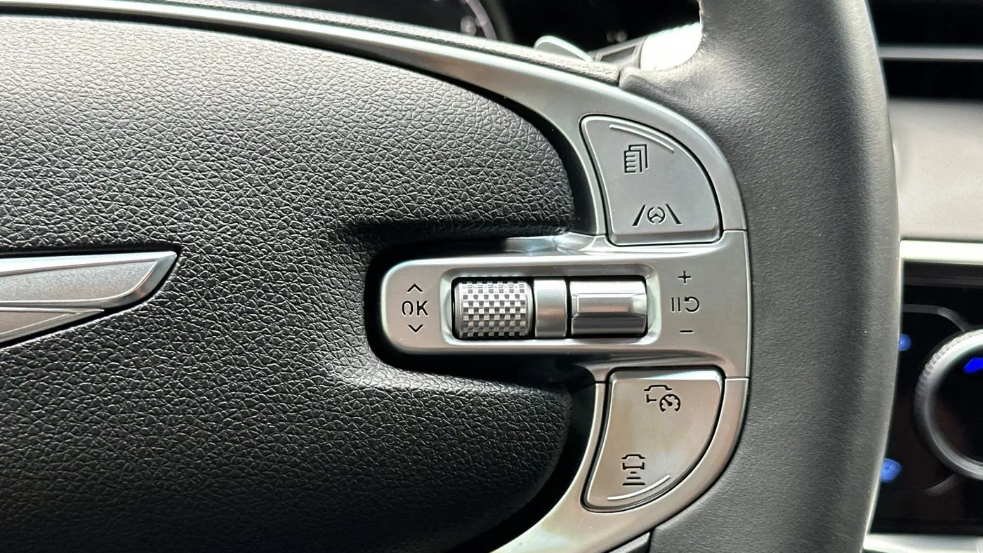 2023 Genesis GV70 2.5T Standard