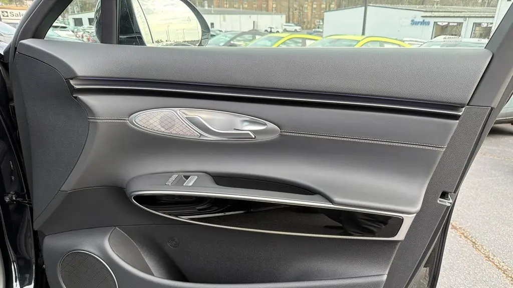 2026 Genesis GV70 2.5T Standard