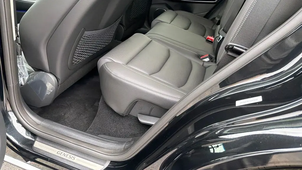 2026 Genesis GV70 2.5T Standard